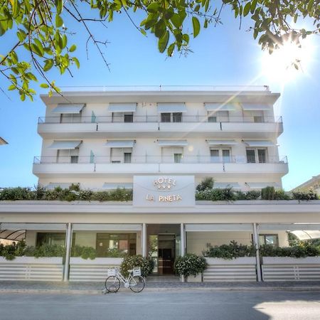 Hotel La Pineta Pineto Bagian luar foto