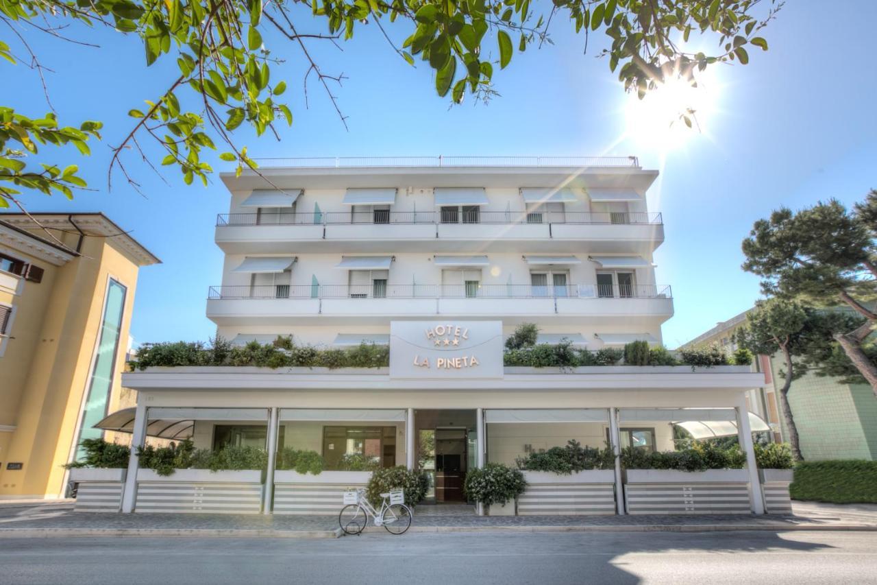 Hotel La Pineta Pineto Bagian luar foto