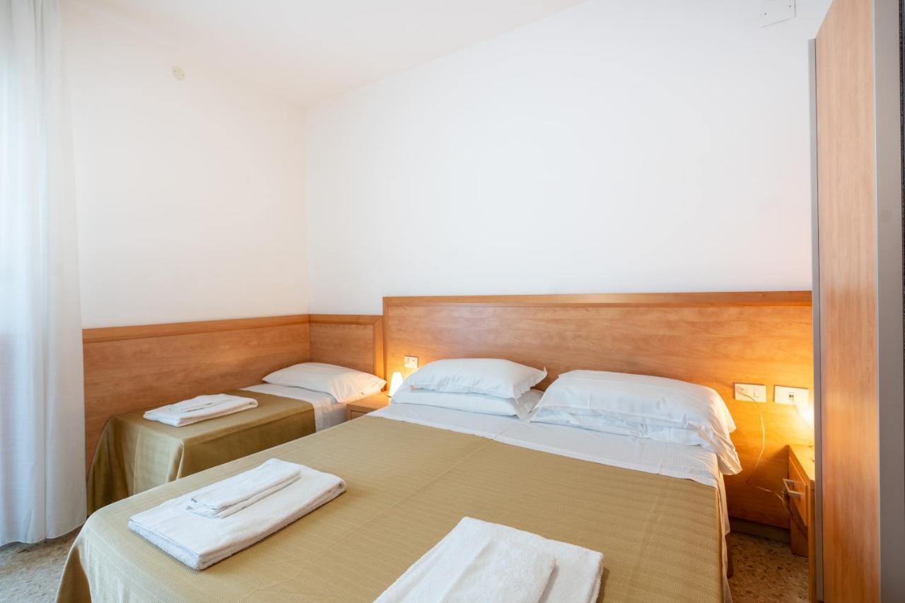 Hotel La Pineta Pineto Bagian luar foto