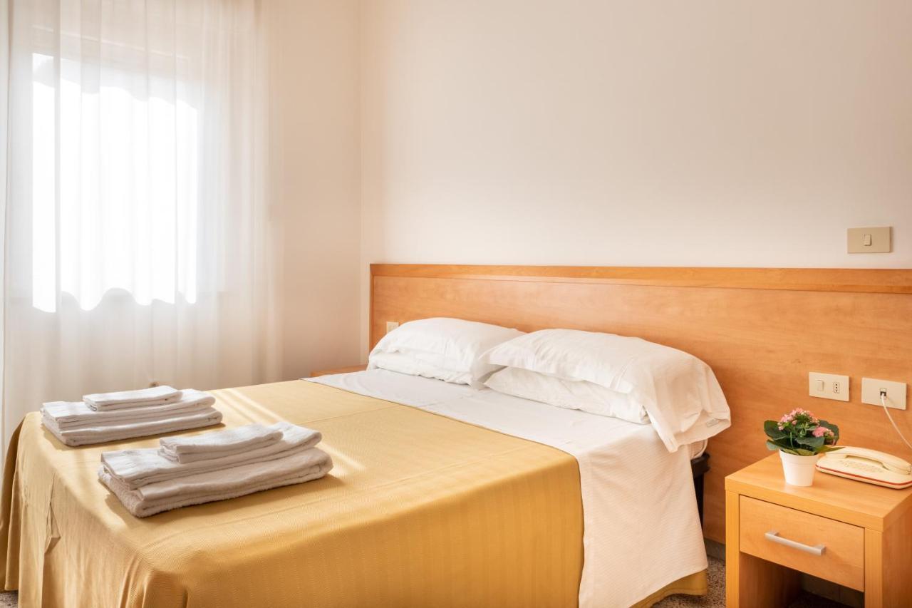 Hotel La Pineta Pineto Bagian luar foto